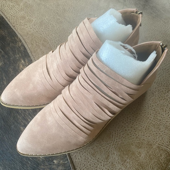 FreeSoul Flat Bootie - Picture 5 of 5